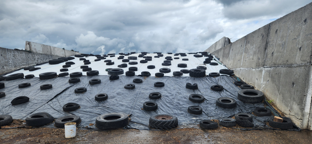 Укрывная пленка для силосных ям и траншей: купить по цене от производителя